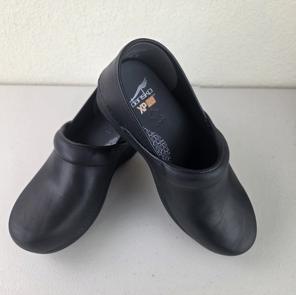 Dansko XP 2.0 Women's Black Slip-Resistant Shoe Size 38 Pre-owned